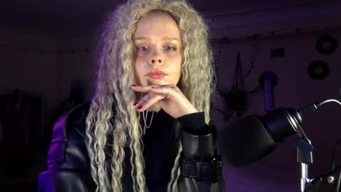 Nina online show from January 2026 11:53:01 PM