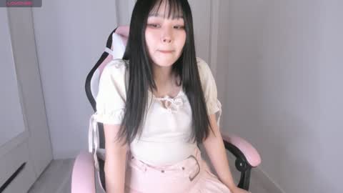 Snapshot of ichigo_o chatting on February 2025 12:47:02 PM Hitomi online show from February 2025 12:47:02 PM