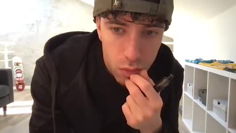 Snapshot of icyninesix chatting on December 2024 02:59:02 PM icyninesix online show from December 2024 02:59:02 PM