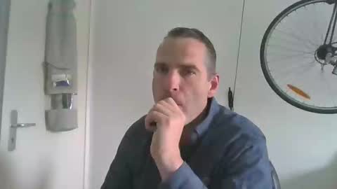 idontknowwhy1 online show from September 2025 09:55:01 AM