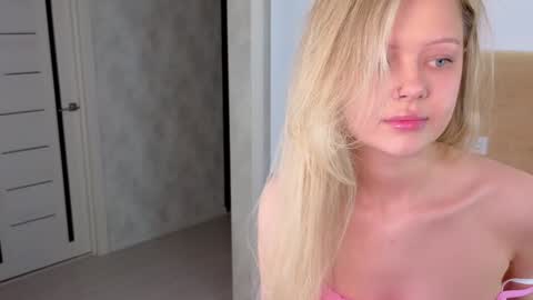 Lisa online show from December 2024 10:50:02 AM