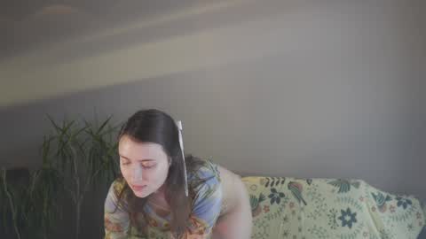 Snapshot of ifyouleave chatting on January 2025 01:31:01 PM Belle online show from January 2025 01:31:01 PM