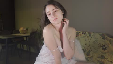 Snapshot of ifyouleave chatting on January 2025 05:15:01 PM Belle online show from January 2025 05:15:01 PM