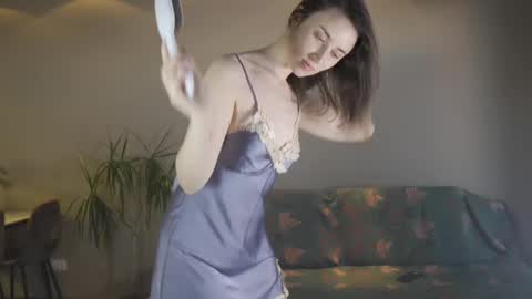 Snapshot of ifyouleave chatting on February 2025 03:38:01 PM Belle online show from February 2025 03:38:01 PM