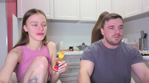 Julia and Mira online show from October 2025 09:53:02 AM