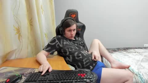 iliaskris online show from April 2026 06:19:01 PM