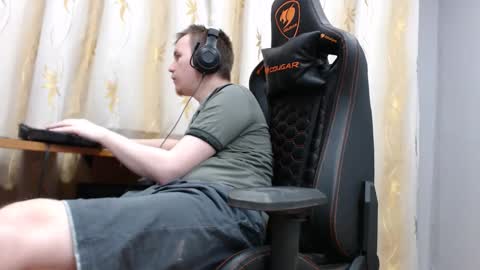 lord online show from November 2025 09:03:02 PM