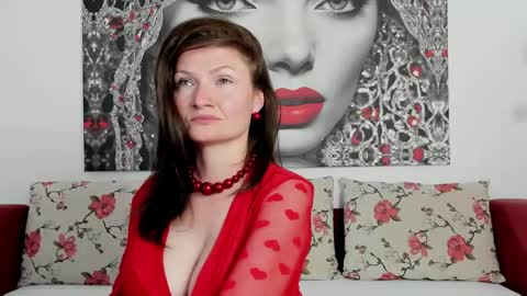 Snapshot of illegalbeauty87 chatting on April 2026 09:15:01 PM Ingrid or more easier...Miss GoDDess Mistress online show from April 2026 09:15:01 PM