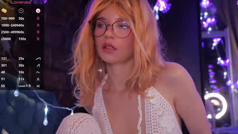 Snapshot of illegaldream chatting on December 2025 04:48:01 PM Lindsey and Candice online show from December 2025 04:48:01 PM