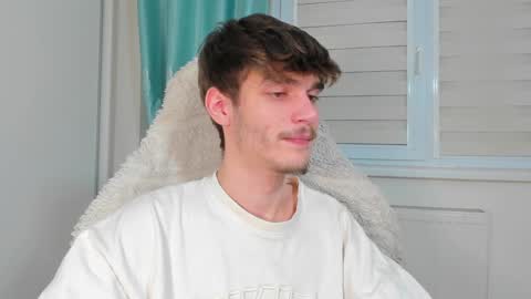 Snapshot of illusions888 chatting on February 2025 04:36:01 PM D-Illusion online show from February 2025 04:36:01 PM