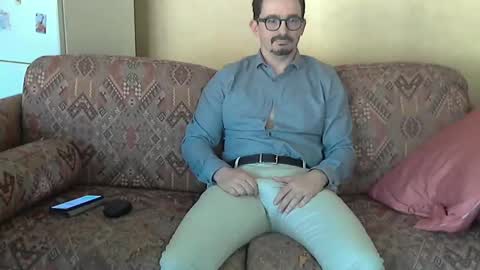 ilovecuteguy79 online show from May 2026 05:25:02 AM