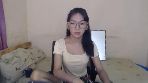 Snapshot of iloveyou28xx chatting on February 2026 10:21:01 PM CALL ME JEN YOUR SWEET GIRL 3 online show from February 2026 10:21:01 PM