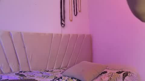 Snapshot of im_aurora_ chatting on November 2025 07:46:02 PM aurora online show from November 2025 07:46:02 PM