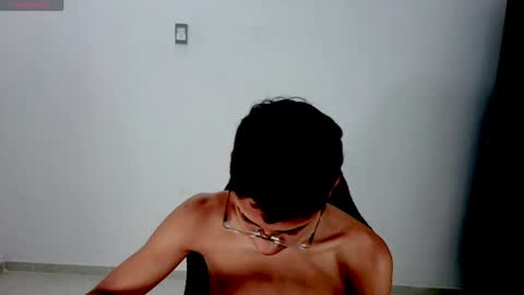 im_david01 online show from April 2026 04:11:02 PM