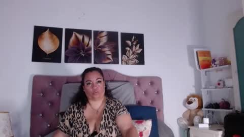 Hellen online show from September 2025 09:51:01 PM