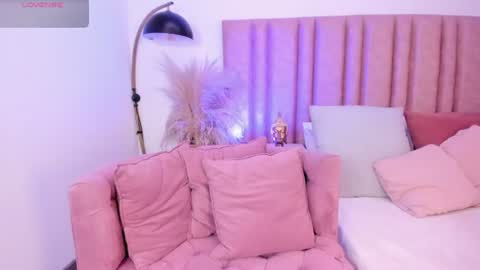 Snapshot of im_lily_ chatting on June 2026 01:20:02 PM Lilyy online show from June 2026 01:20:02 PM