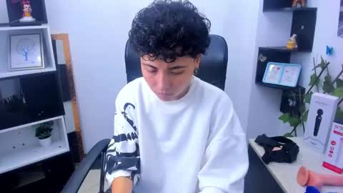 Snapshot of im_mathias chatting on November 2025 03:06:01 AM mathias online show from November 2025 03:06:01 AM