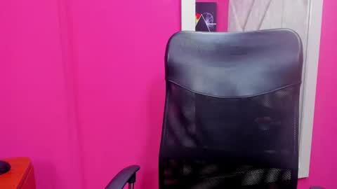 Snapshot of im_mathias chatting on November 2025 05:41:01 AM mathias online show from November 2025 05:41:01 AM