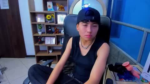 Snapshot of im_mathias chatting on November 2025 12:53:02 PM mathias online show from November 2025 12:53:02 PM