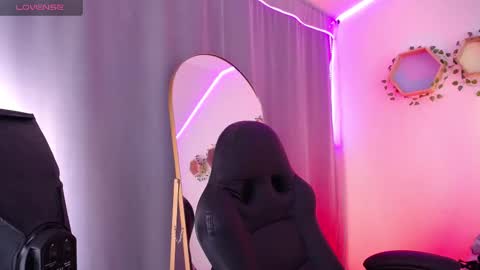 Jade Rosse online show from October 2025 07:15:02 PM