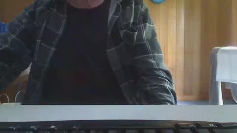 Snapshot of imaussiechris chatting on April 2026 04:06:02 AM Aussie Guy online show from April 2026 04:06:02 AM