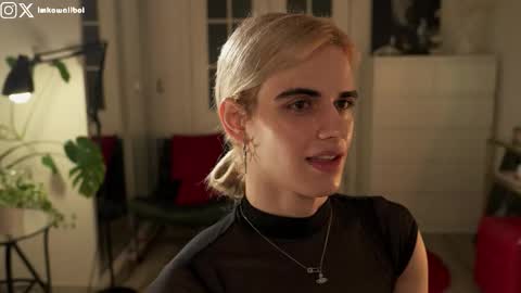 Snapshot of imkawaiiboi chatting on December 2025 02:21:01 AM sasha hethey online show from December 2025 02:21:01 AM