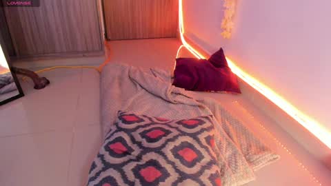 mia ---------  COL TIME online show from December 2024 01:26:01 AM