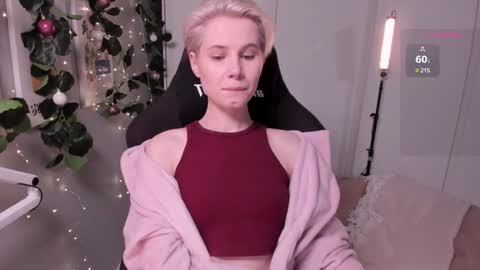 Mia online show from January 2025 05:07:02 PM