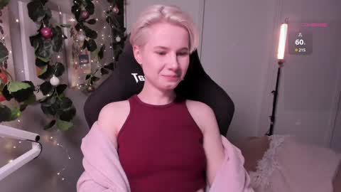 Mia online show from January 2025 08:09:01 PM