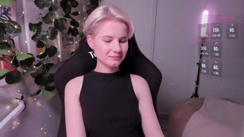 Mia online show from January 2025 08:38:02 PM