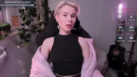 Mia online show from February 2025 09:56:02 AM