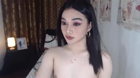 indestructabletrixie online show from March 2025 02:07:01 PM