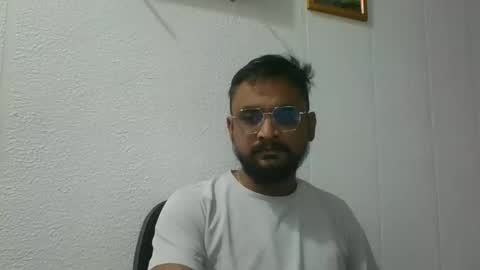 Snapshot of indian1433 chatting on December 2025 04:17:02 AM indian1433 online show from December 2025 04:17:02 AM