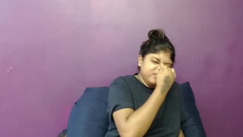 Snapshot of indian_rimmelx chatting on January 2025 01:41:02 PM Melz online show from January 2025 01:41:02 PM