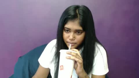 Snapshot of indian_rimmelx chatting on February 2025 12:25:02 PM Melz online show from February 2025 12:25:02 PM