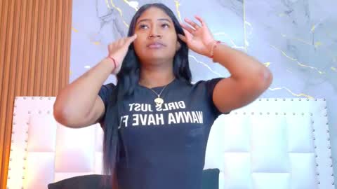 LITTLE AINHOA  online show from February 2026 07:15:02 PM