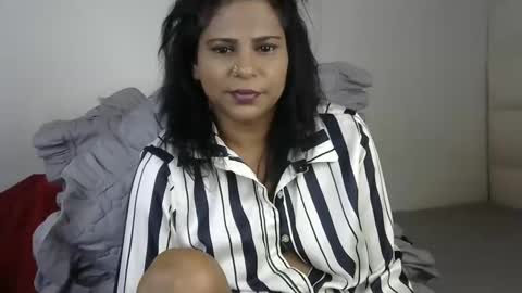 Snapshot of indiandreams_ chatting on September 2025 10:29:01 AM Palavi online show from September 2025 10:29:01 AM