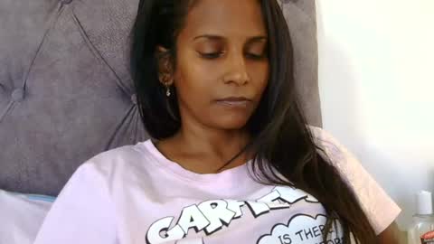 Snapshot of indianjasmin chatting on June 2026 07:01:02 AM priya online show from June 2026 07:01:02 AM