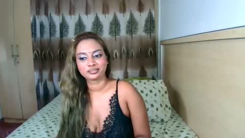 Snapshot of indiansecretlove20 chatting on December 2024 03:42:01 PM goddess online show from December 2024 03:42:01 PM