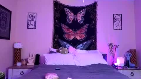 Indigo Bay online show from April 2026 01:21:01 AM