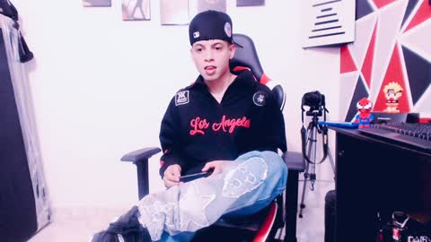 Snapshot of indomitablebeast chatting on December 2024 09:07:02 AM matias online show from December 2024 09:07:02 AM