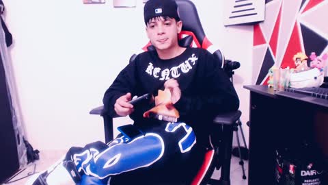 Snapshot of indomitablebeast chatting on February 2025 07:40:01 AM matias online show from February 2025 07:40:01 AM