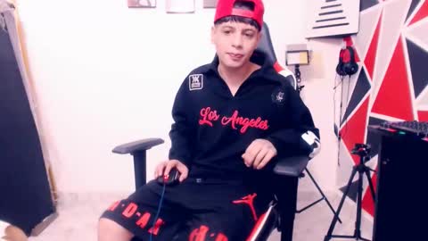 Snapshot of indomitablebeast chatting on December 2025 06:13:02 PM matias online show from December 2025 06:13:02 PM