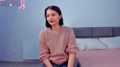 Kira online show from September 2025 04:16:01 AM