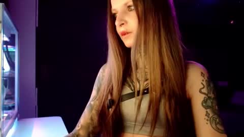 Snapshot of inesdesire chatting on February 2025 09:14:01 PM InesDesire online show from February 2025 09:14:01 PM