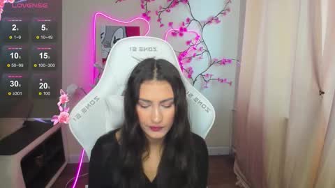 Adel online show from December 2025 06:33:02 AM