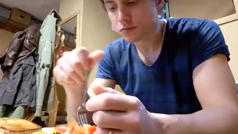 Snapshot of info_chat chatting on February 2026 05:33:01 PM sir. Grummps online show from February 2026 05:33:01 PM