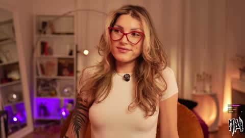 Snapshot of informal_ chatting on February 2026 11:47:01 PM MAL --- online show from February 2026 11:47:01 PM