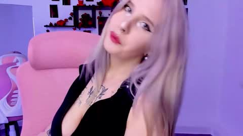 Snapshot of ingannamorte18 chatting on September 2025 04:23:01 PM Roki online show from September 2025 04:23:01 PM