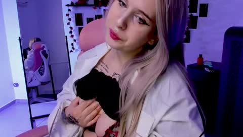 Snapshot of ingannamorte18 chatting on October 2025 03:10:02 PM Roki online show from October 2025 03:10:02 PM